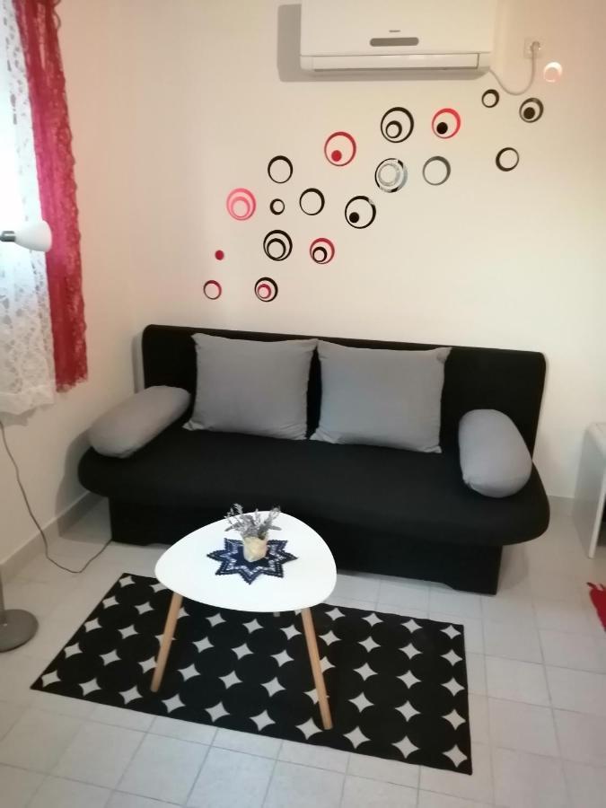 Apartment Rojal مالي لوشينغْ المظهر الخارجي الصورة
